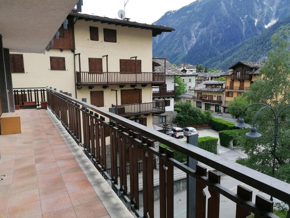 Apartamento Courma House Courmayeur Exterior foto